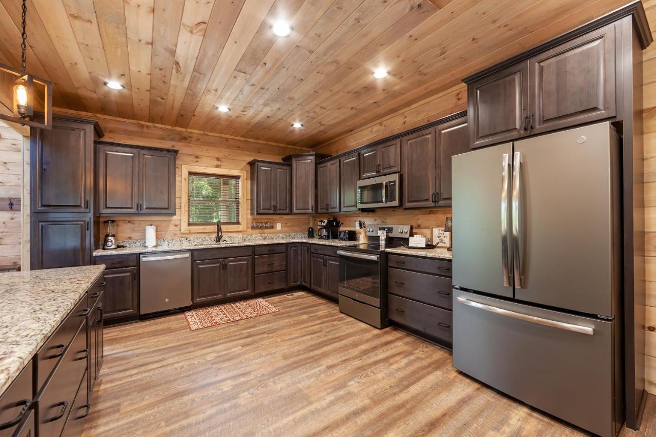 Thunder Mountain Lodge Cabin Sevierville Exterior photo